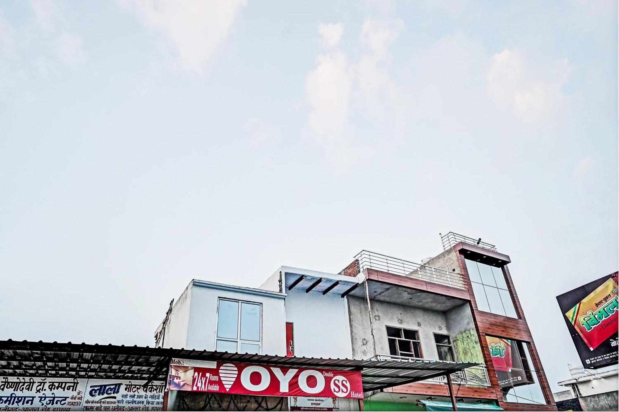 Oyo Double Ss Hotel Hathras ภายนอก รูปภาพ