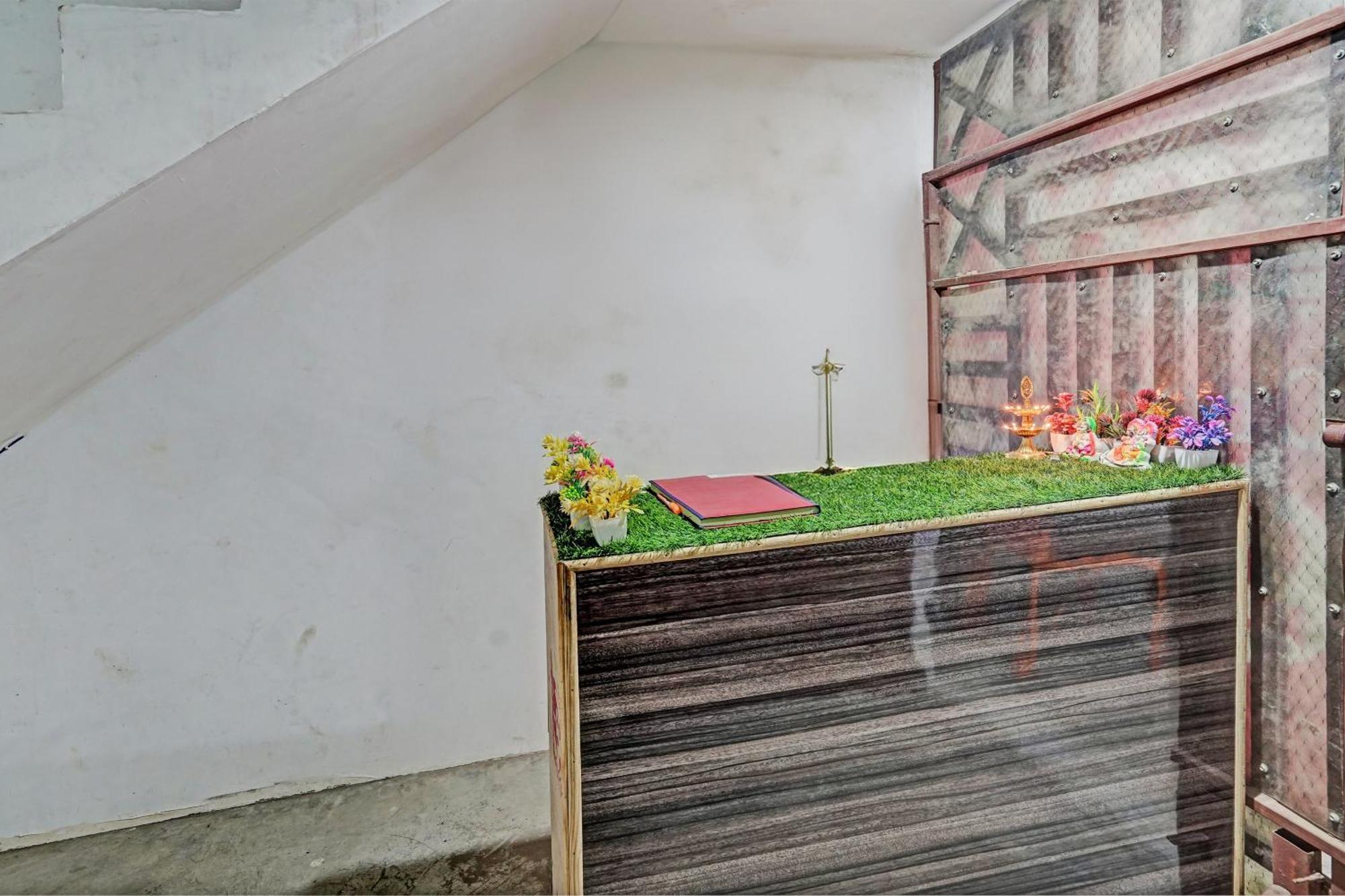 Oyo Double Ss Hotel Hathras ภายนอก รูปภาพ